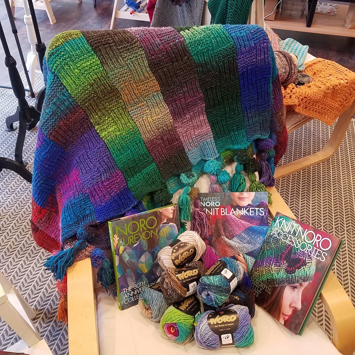 SIRDAR 5 x Amigurumi Crochet Booklets featured in Happy Cotton DK for sale  online